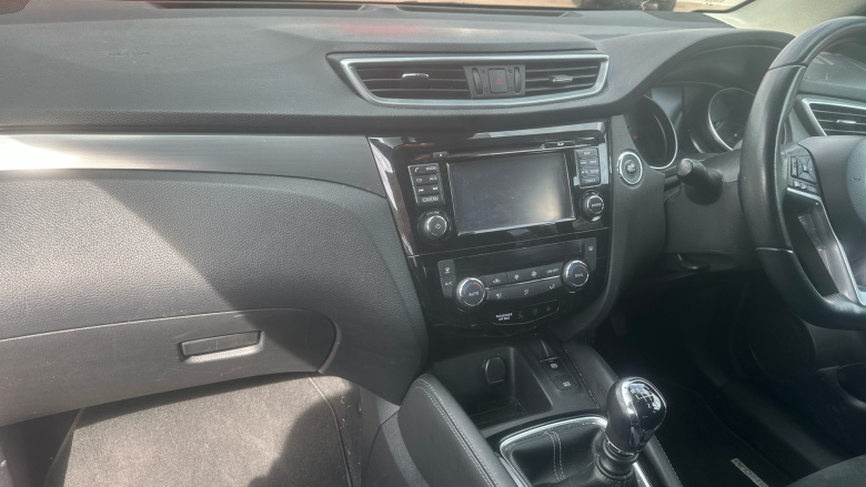 Nissan Qashqai 1.5 dCi N-Connecta 5dr Diesel Hatchback